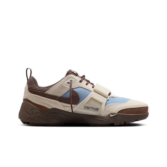 Zoom Field Jaxx 'Pale Ivory and Leche Blue'
